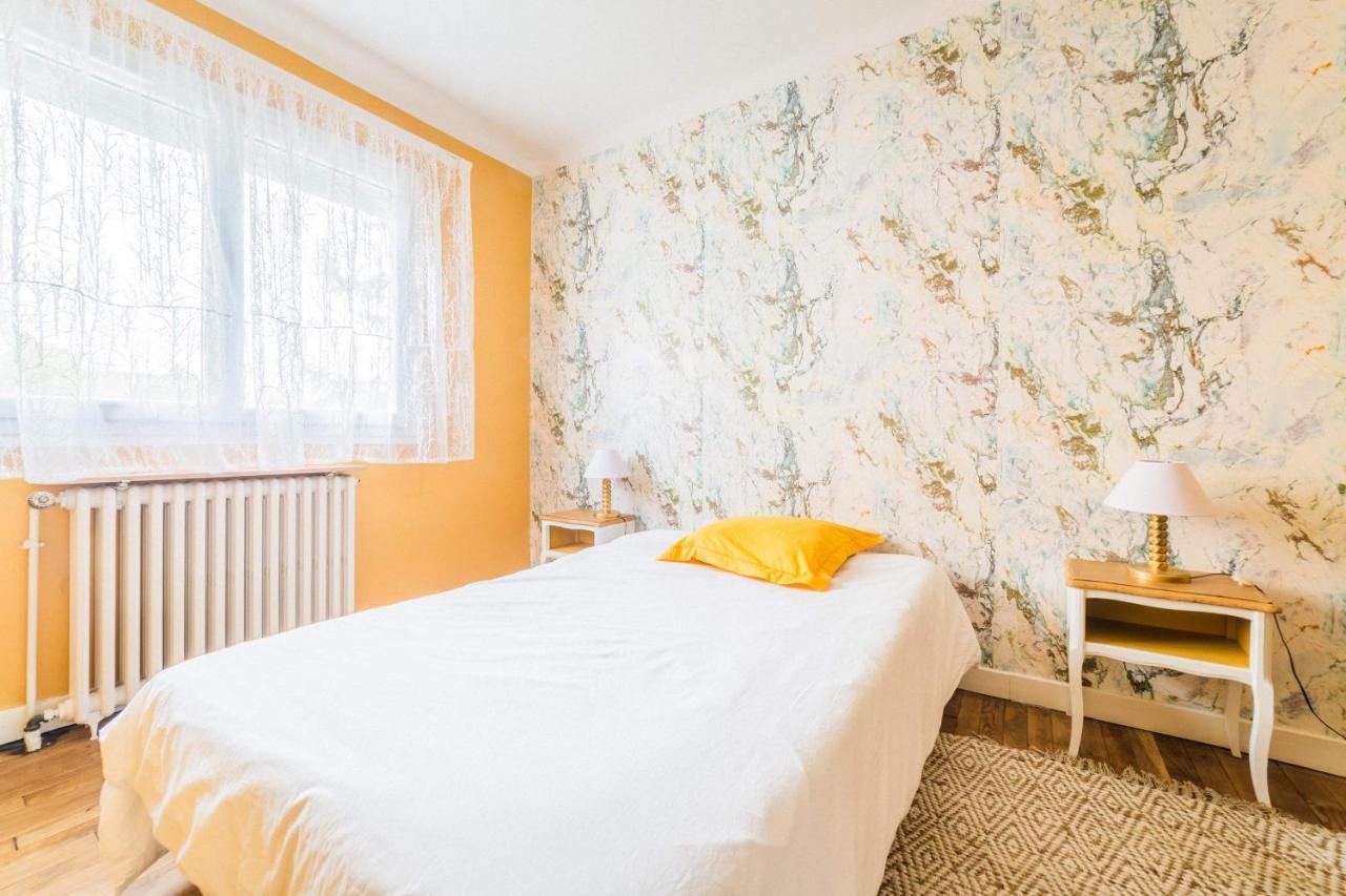 Les Rosiers - Maison Avec Jacuzzi Бриве-ла-Гаилларде Экстерьер фото